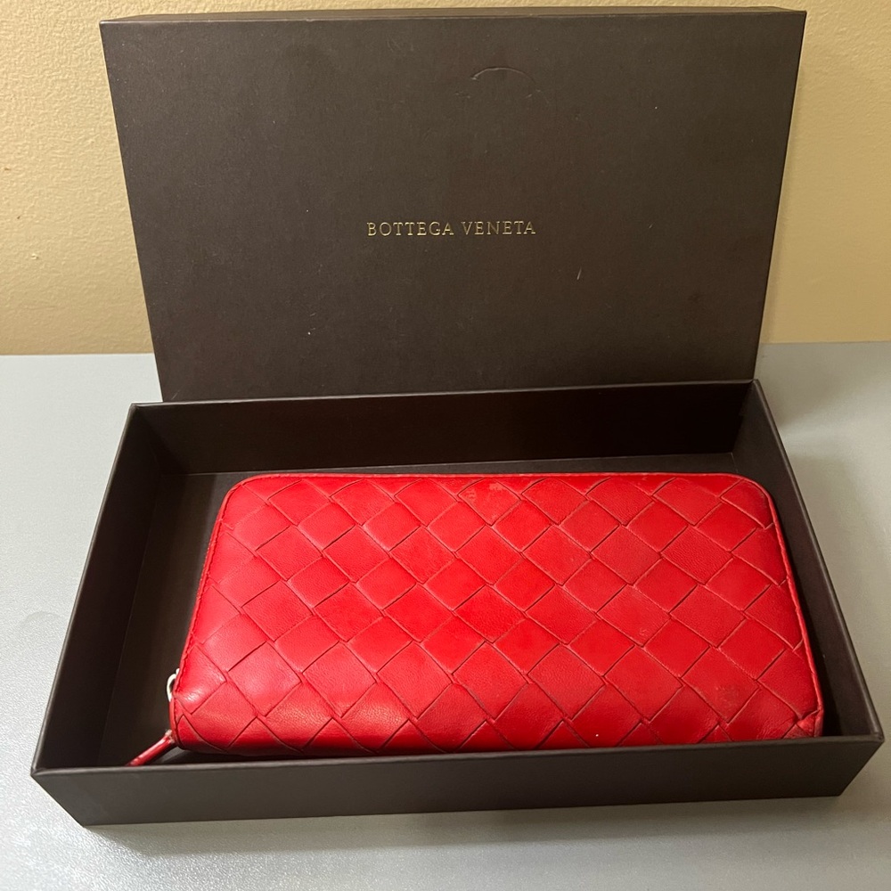 Bottega Long Zippy Wallet